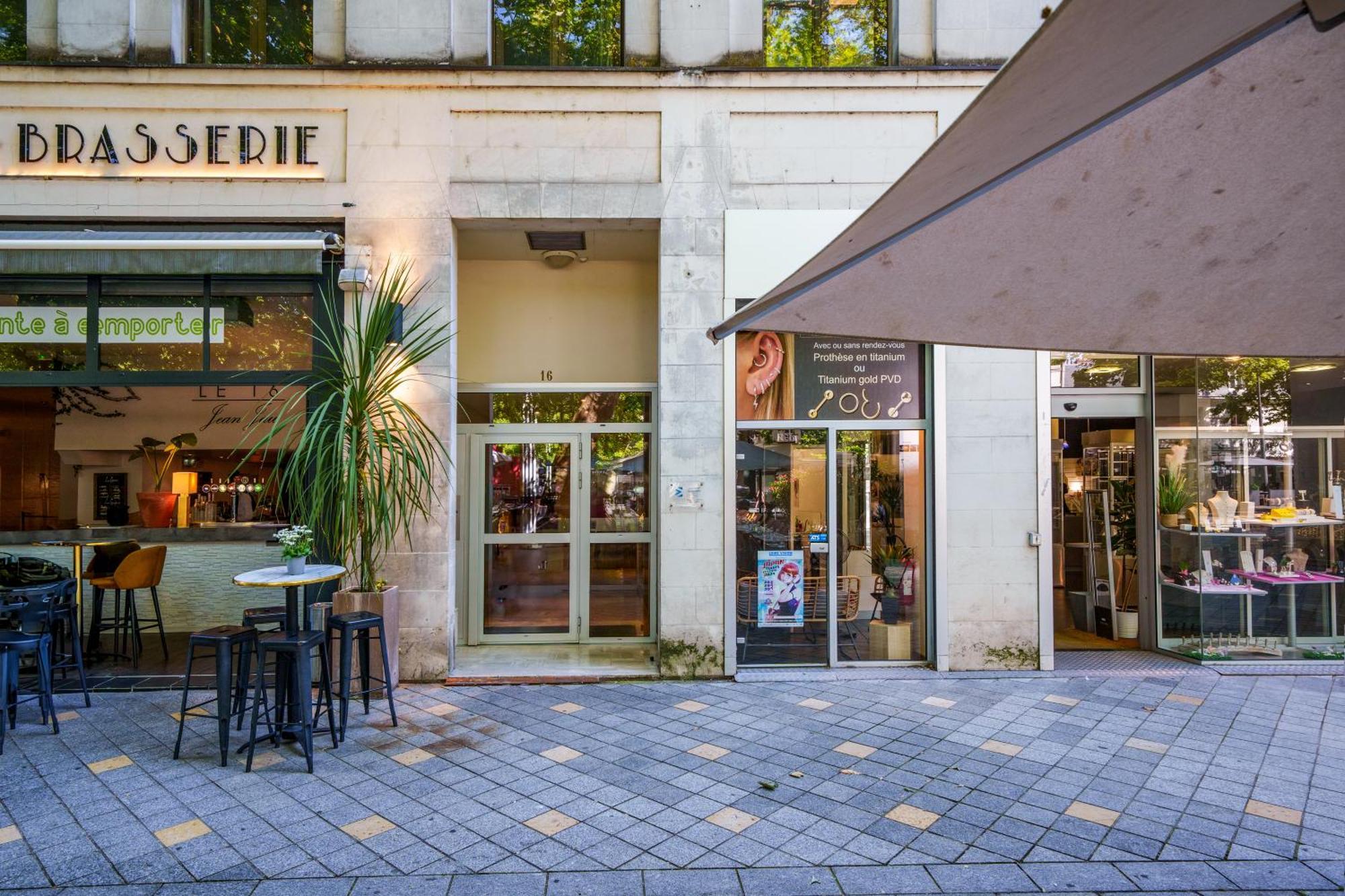 Appartement Tours Centre Avec Parking 4 P Экстерьер фото